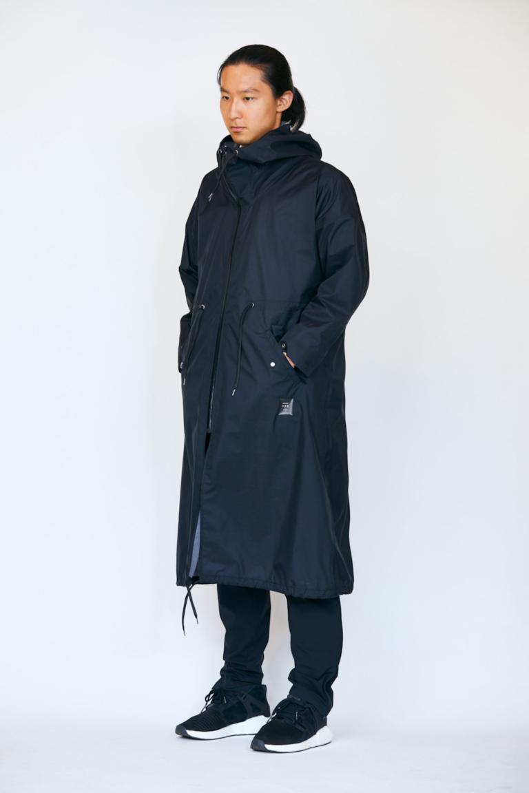 MATSU 01 - 街着やビジネスシーンに合わせやすい、ロング丈のレインコート